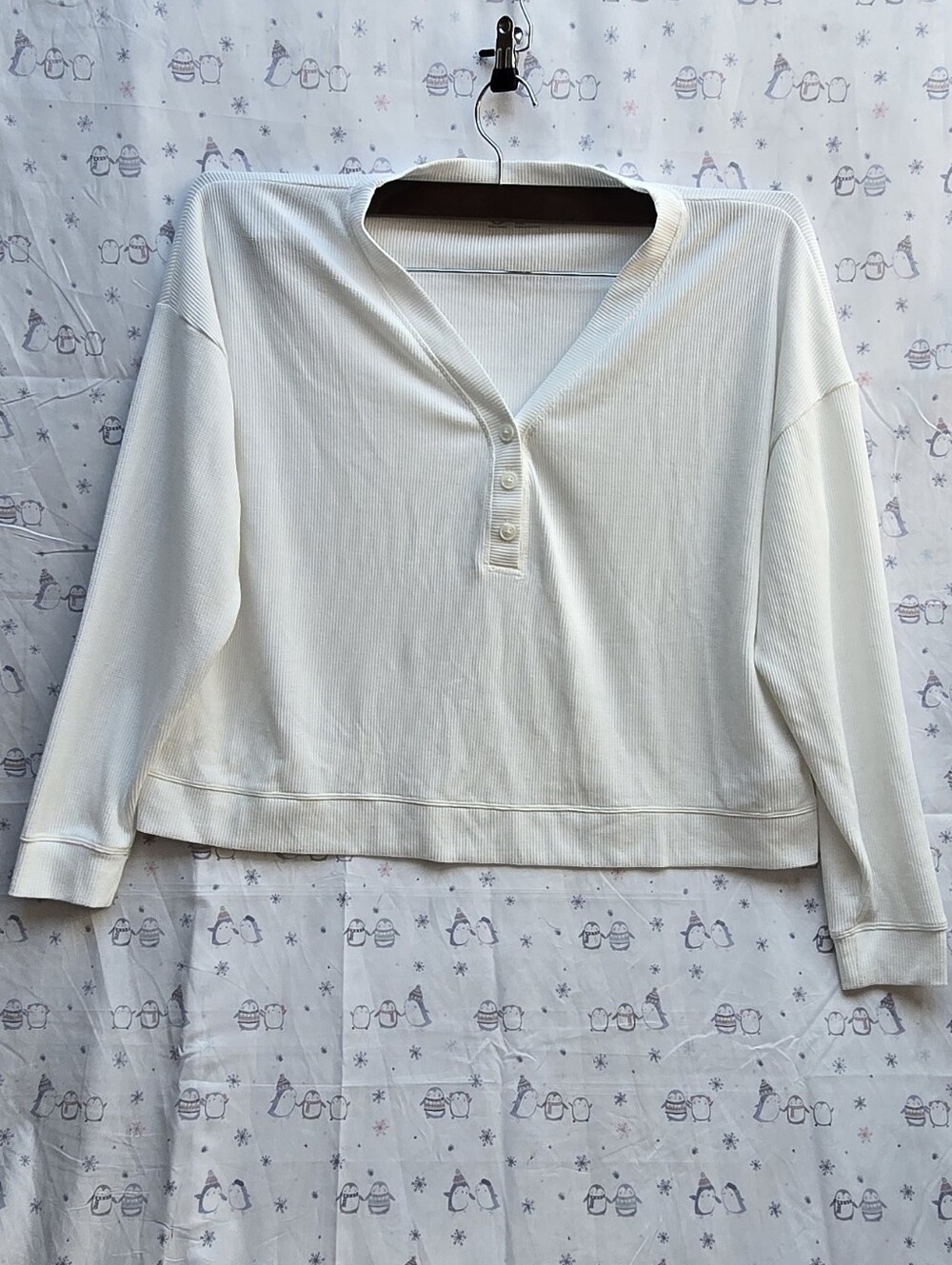 Gilly Hicks Cream Waffle Knit Long Sleeve Henlet Shirt. Size XXL